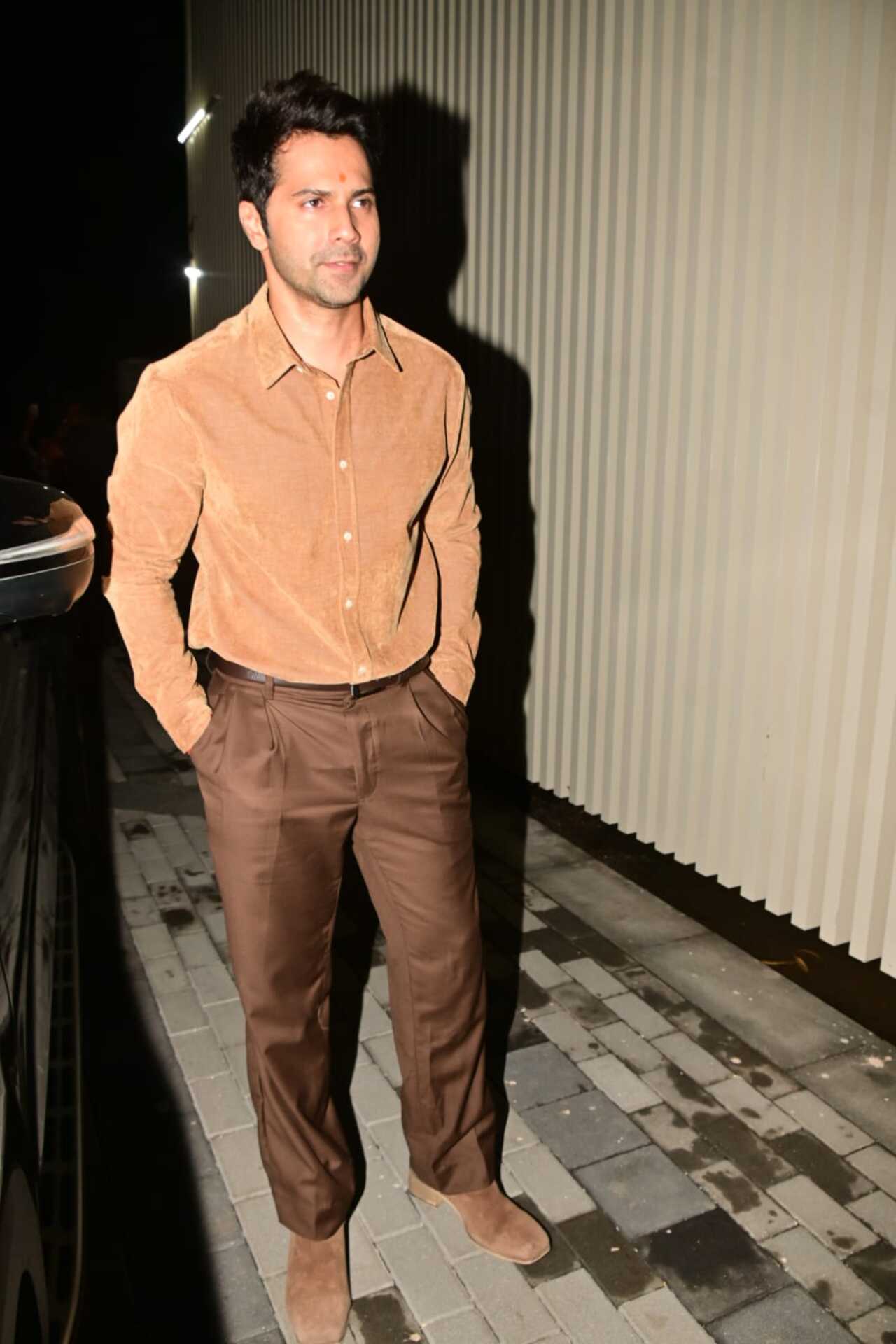Later in the evening, Varun Dhawan was seen arriving for the premeiere of his latest film Hai Jawani Toh Ishk Hona Hai.